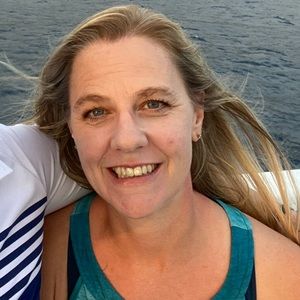 Meet your Posher, Angela